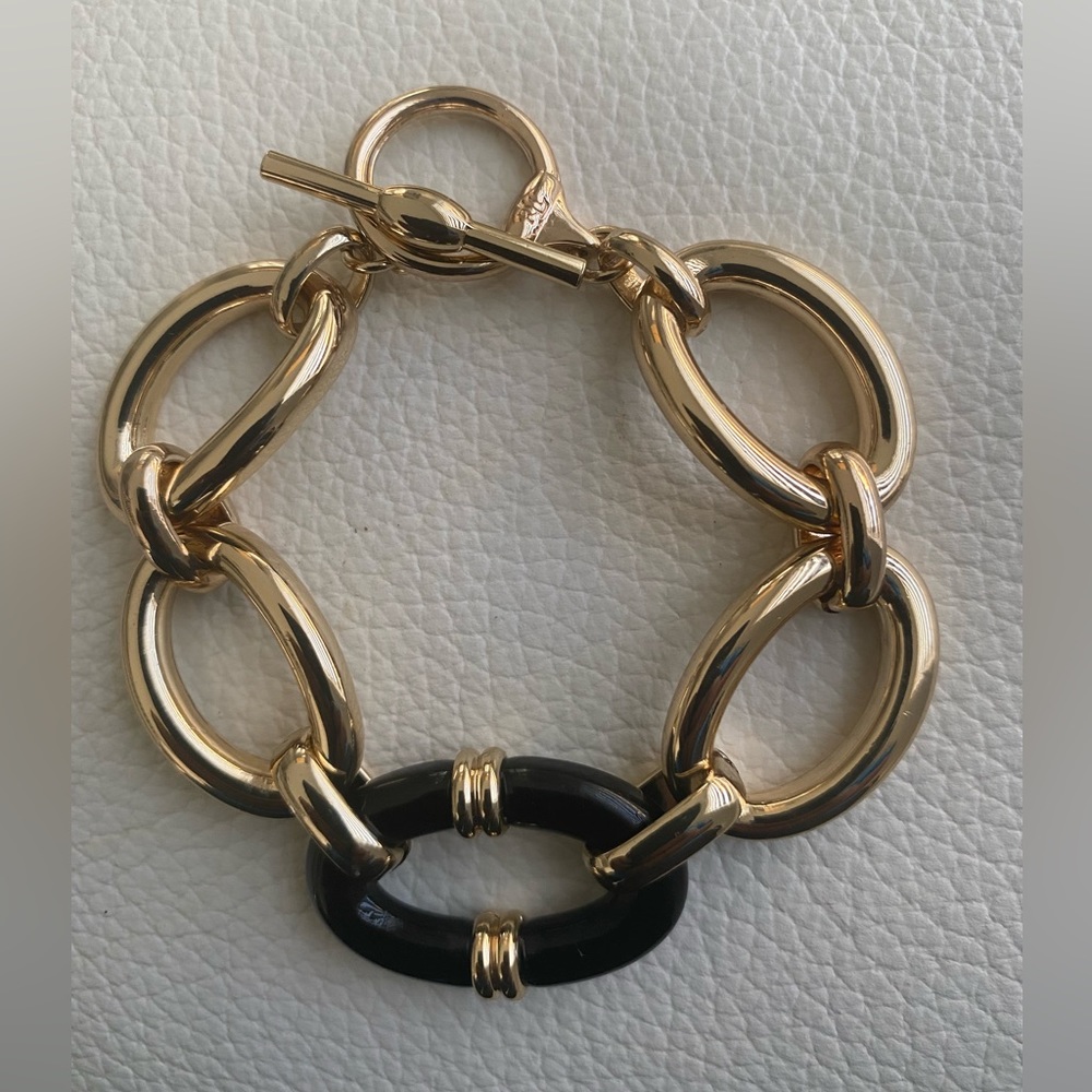 Lauren Ralph Lauren
Gold Tone Jet Large Link Flex Bracelet